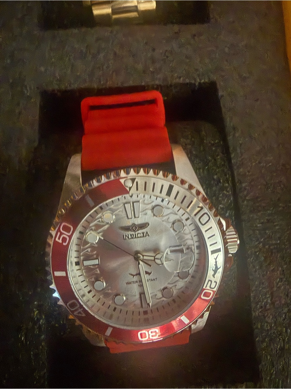 Invicta Watch Case With 8 Men’s Watches - Picture 11 of 11